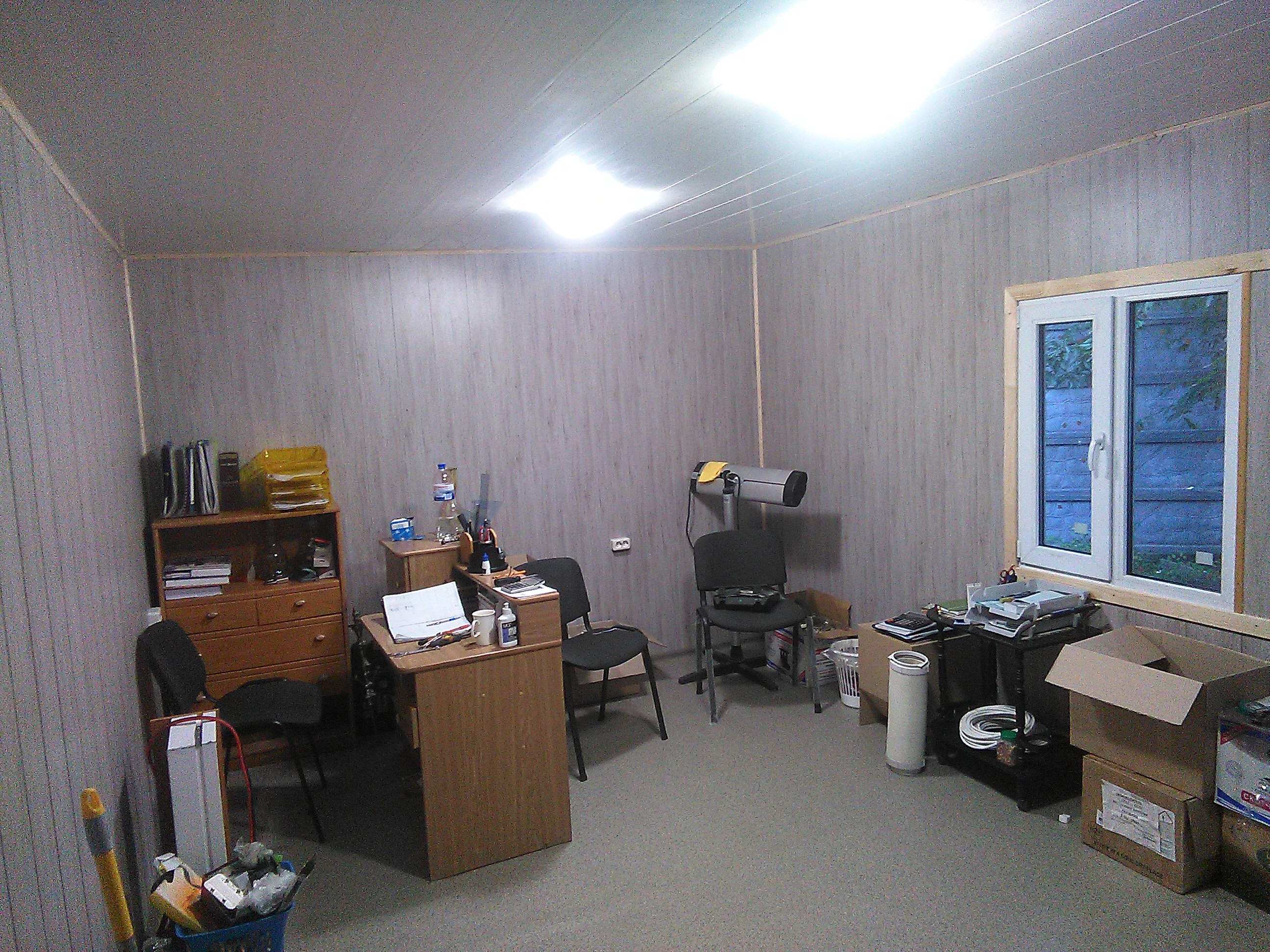 Modulbau mit kombiniertem Büro und Werkstatt