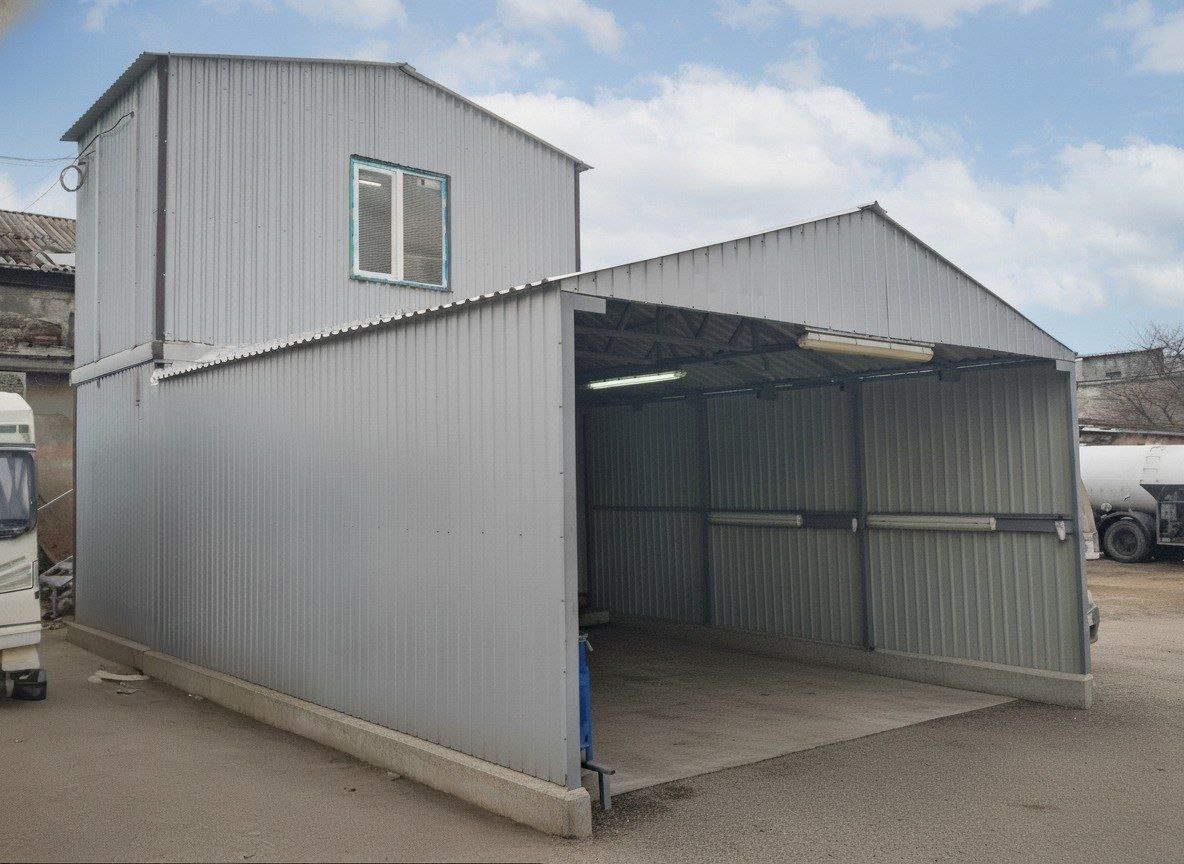 Zweigeschossiger Werkstatt- und Bürocontainer